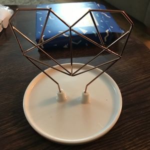 imm Living Coxet Wire Heart Ceramic Jewelry Holder